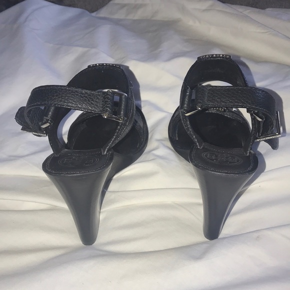 TORY BURCH WEDGE SANDALS - Picture 7 of 11